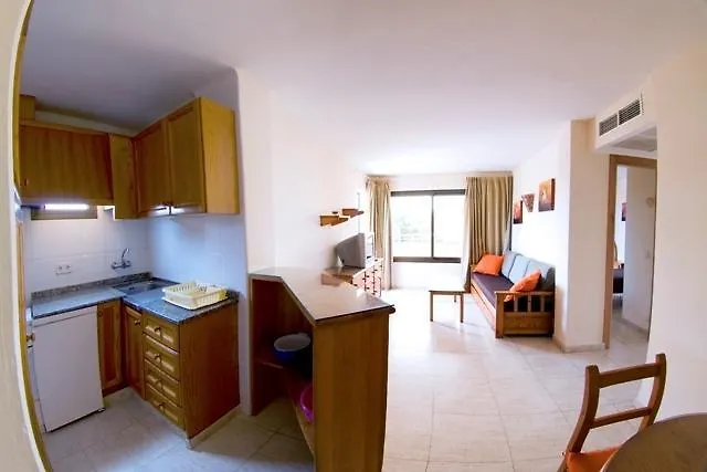 Apartamentos Regina Park Playa d'en Bossa 0*,  Spain